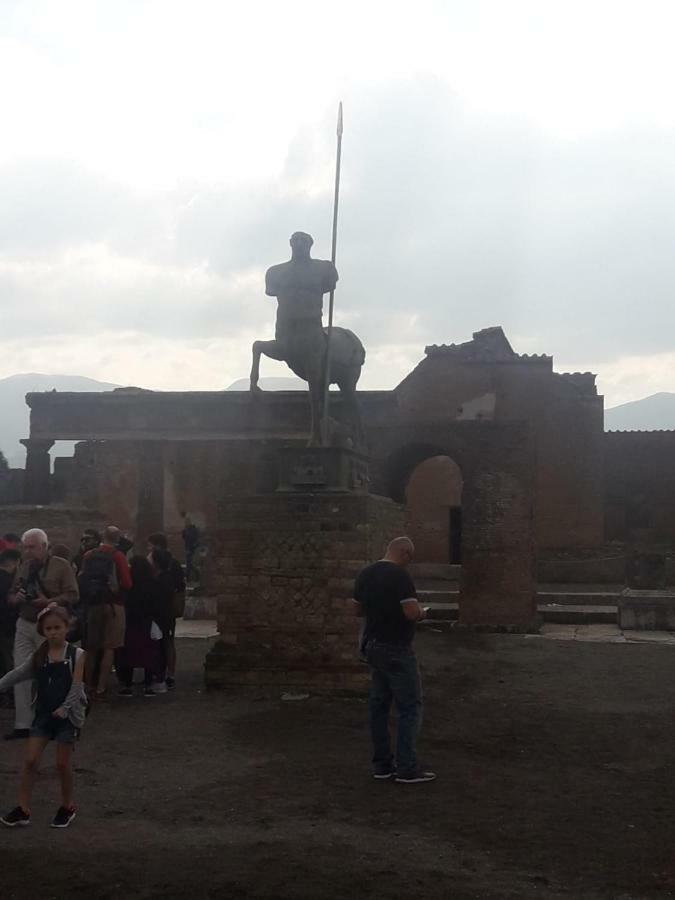 Rosy Monolocale Nel Centro Storico Di Torre Annunziata Di Fronte Scavi Oplonti公寓 外观 照片